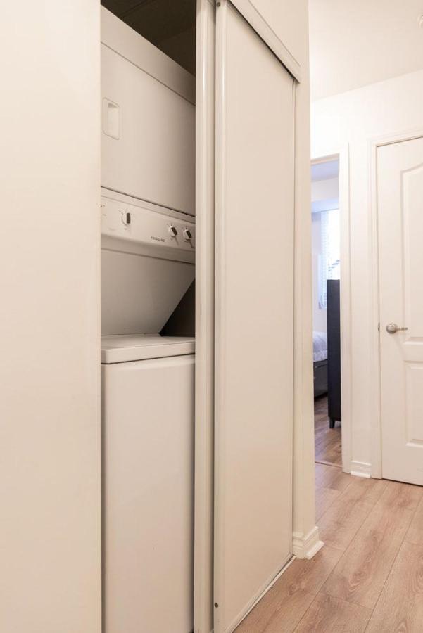Beautiful Townhouse Near Yorkdale Mall, Wilson Subway Apartment Toronto Luaran gambar