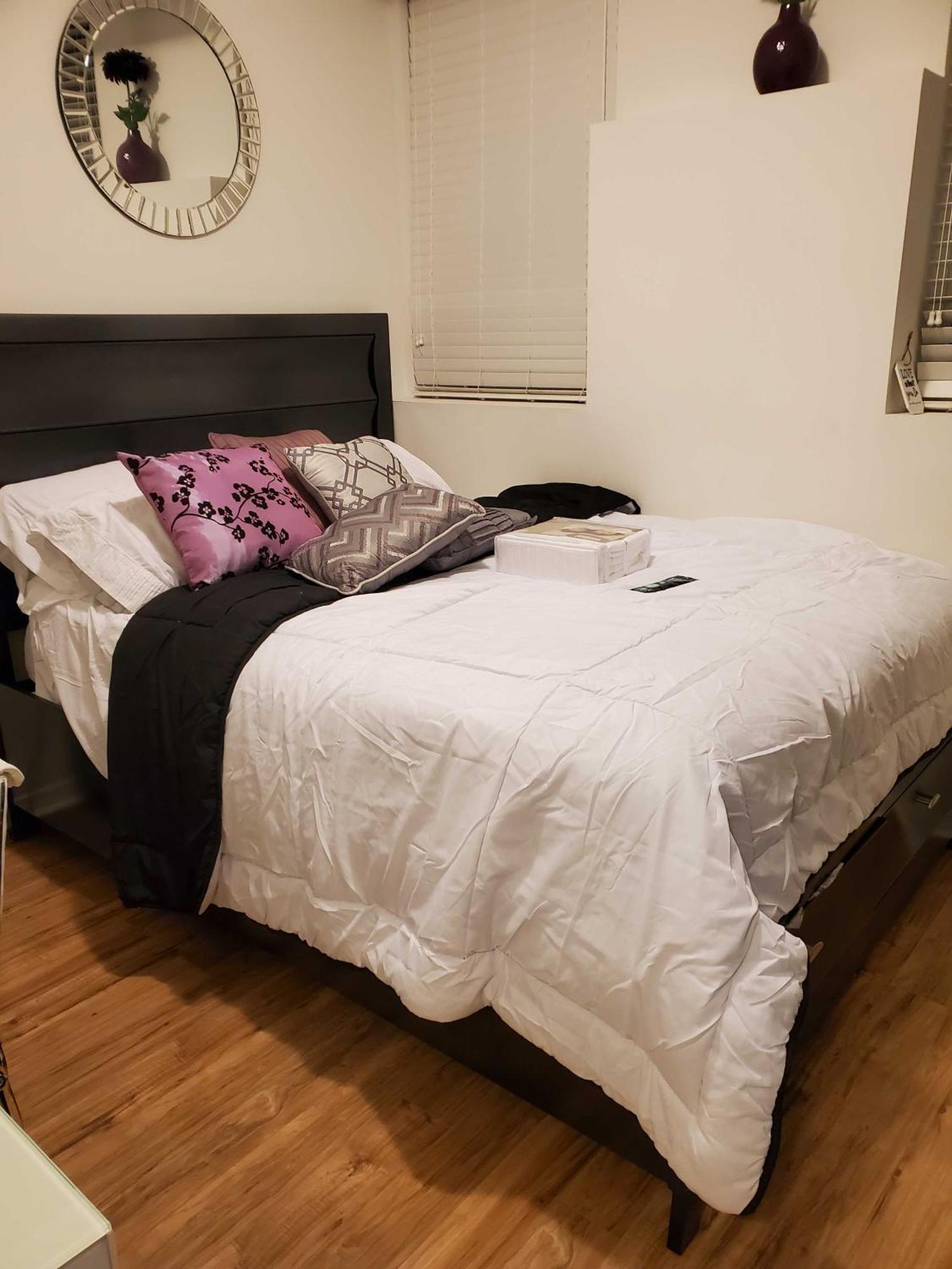 Beautiful Townhouse Near Yorkdale Mall, Wilson Subway Apartment Toronto Luaran gambar