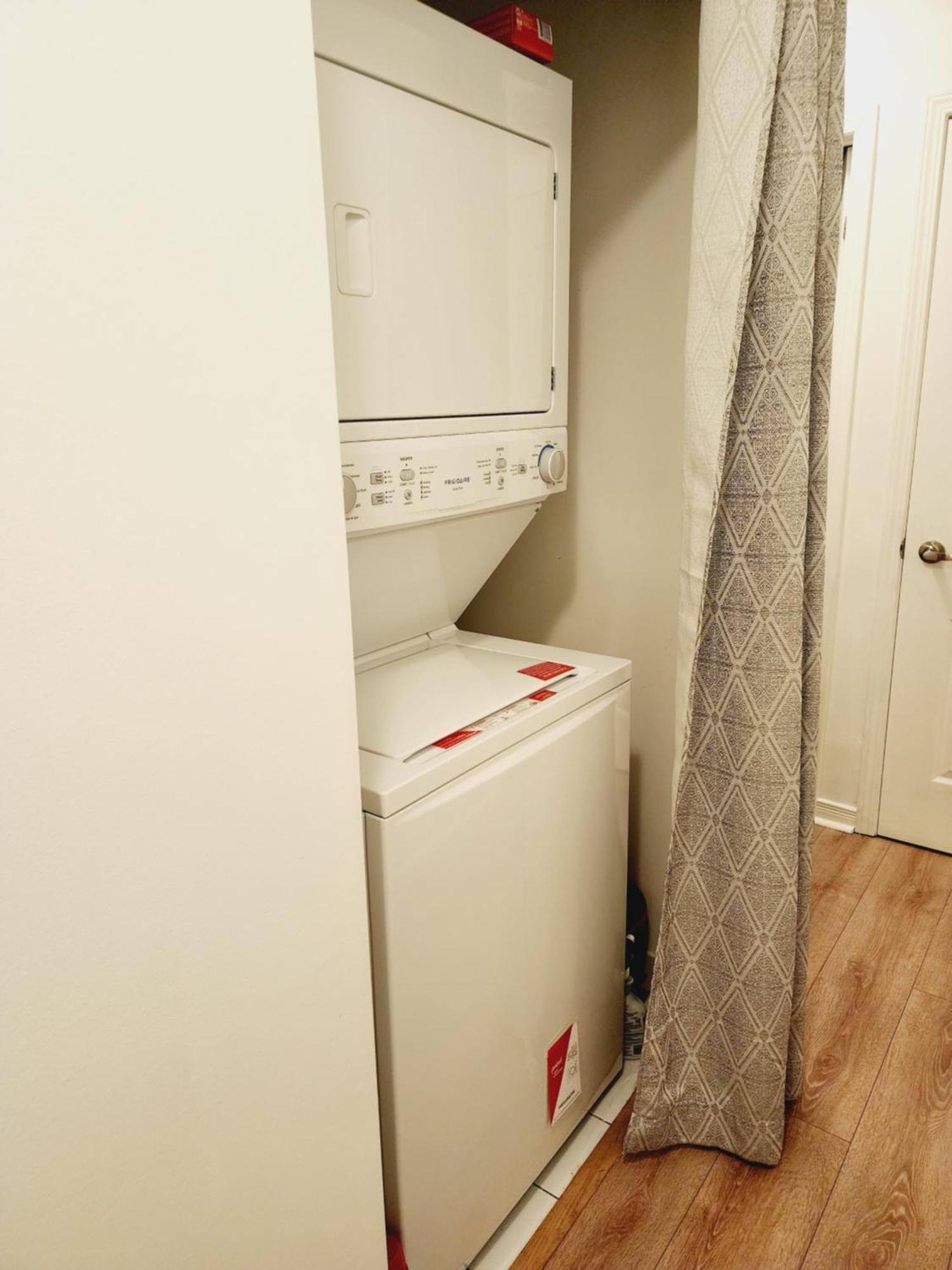 Beautiful Townhouse Near Yorkdale Mall, Wilson Subway Apartment Toronto Luaran gambar