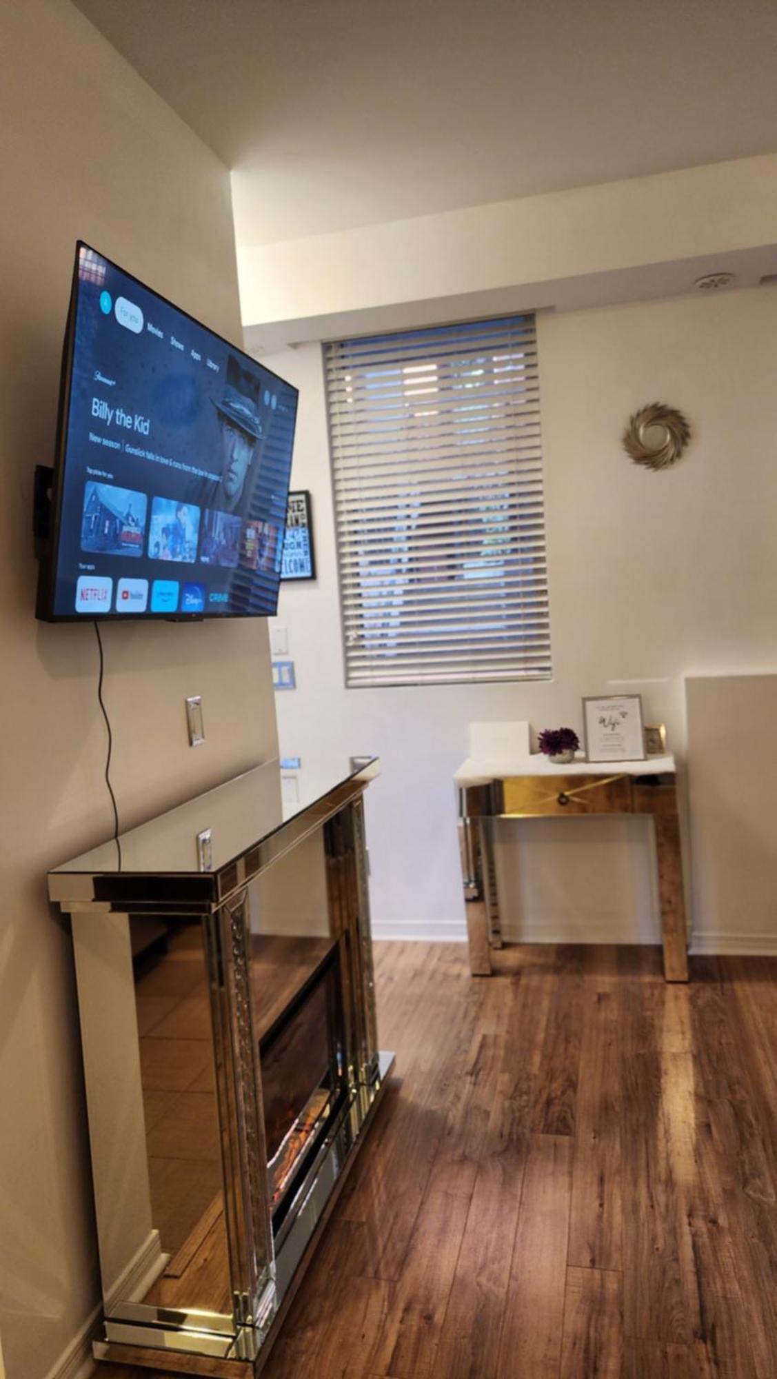 Beautiful Townhouse Near Yorkdale Mall, Wilson Subway Apartment Toronto Luaran gambar