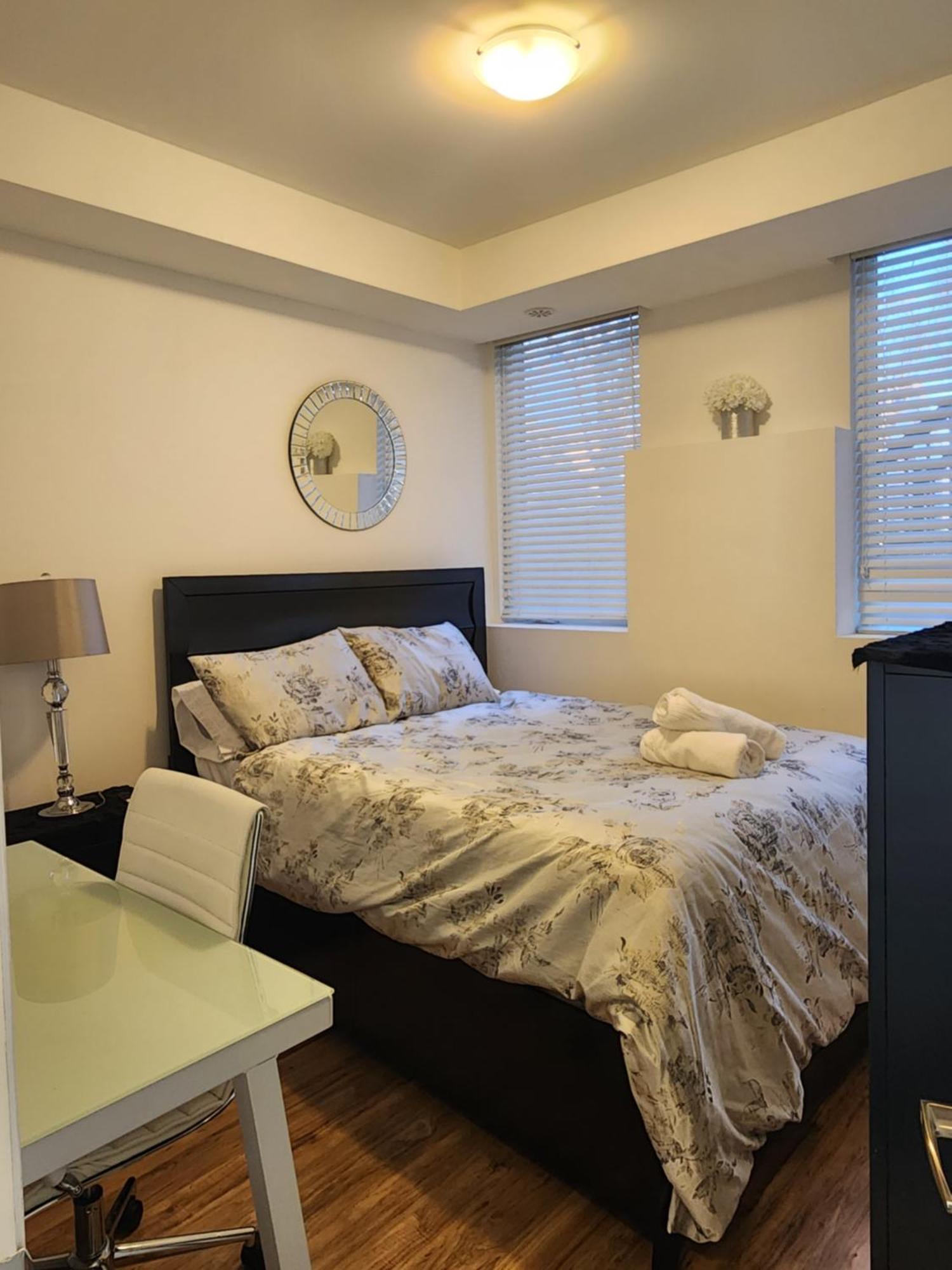 Beautiful Townhouse Near Yorkdale Mall, Wilson Subway Apartment Toronto Luaran gambar