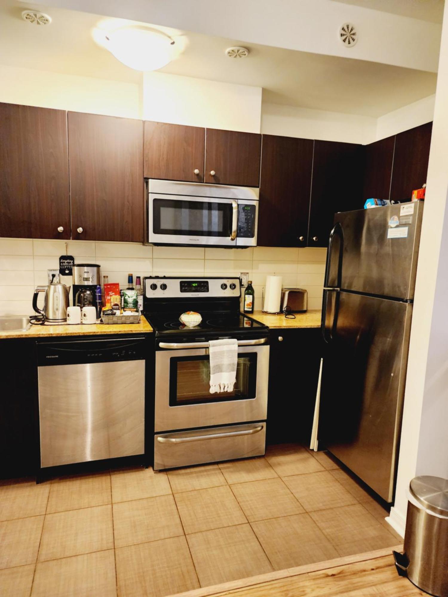 Beautiful Townhouse Near Yorkdale Mall, Wilson Subway Apartment Toronto Luaran gambar